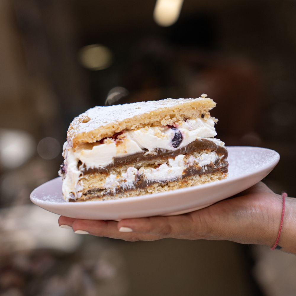 PORCIÓN DE COOKIE CAKE DE ALMENDRAS