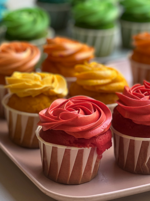 RAINBOW CUPCAKES